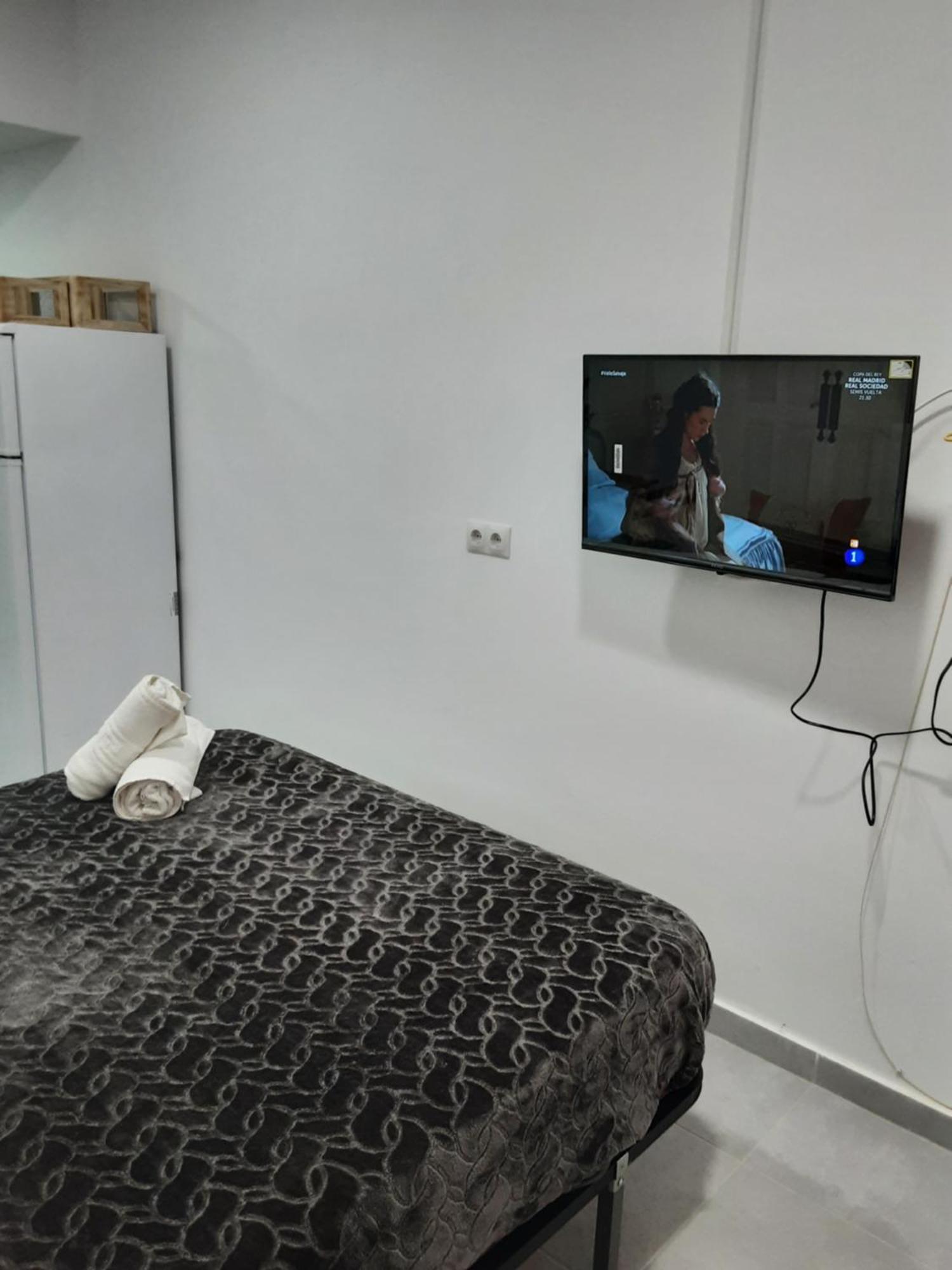 Precioso Apartamento Moderno Cerca Del Carrefour Rosaleda Málaga Buitenkant foto
